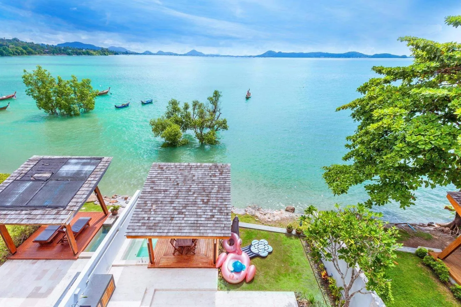 3 Bedrooms Beachfront Villa In Rawai
