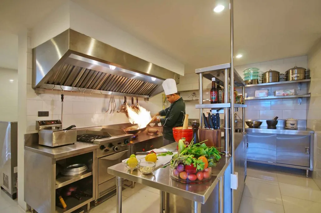 8 Bedrooms Luxury Villa in Surin